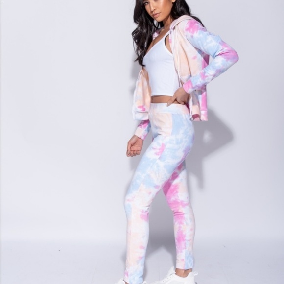 Groovy Kind Of Love Tie Dye Leggings - Picture 2 of 6